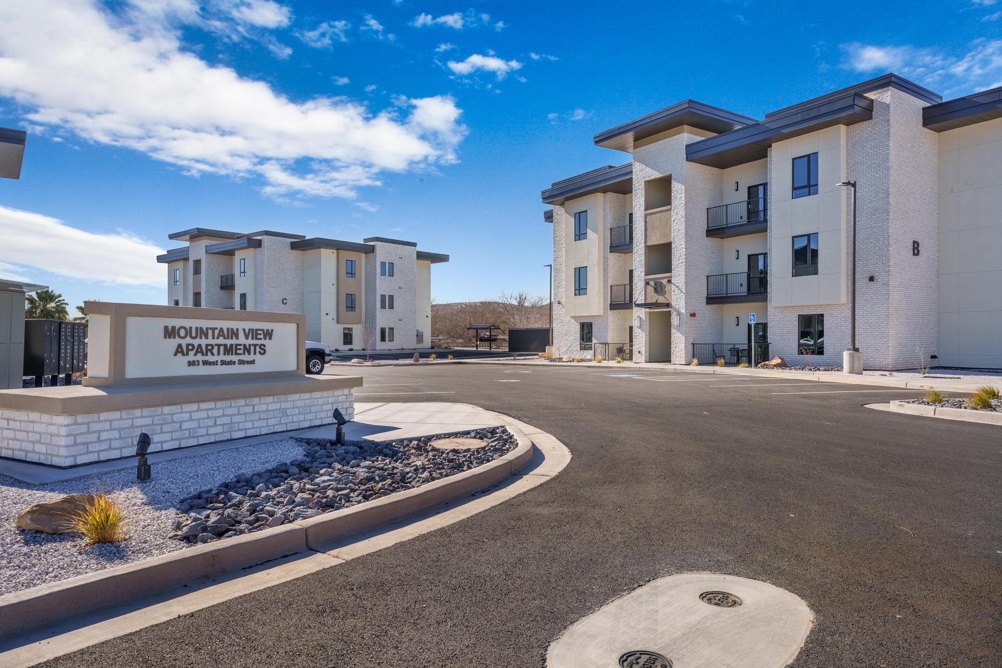 983 W State Street - C-103